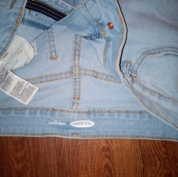 Old navy skinny jeans - Picture 3 of 4
